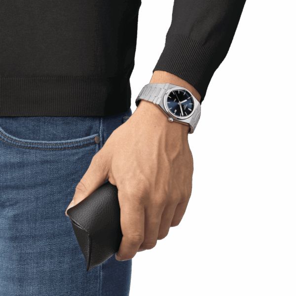 t137-410-11-041-00_wrist_11
