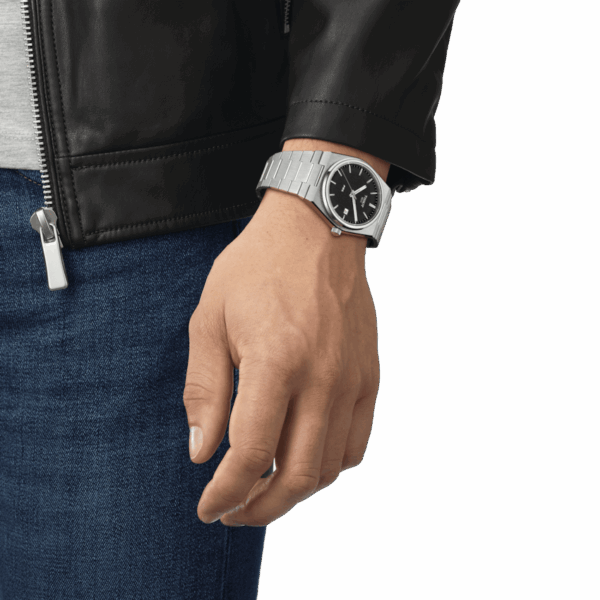 t137-410-11-051-00_wrist1