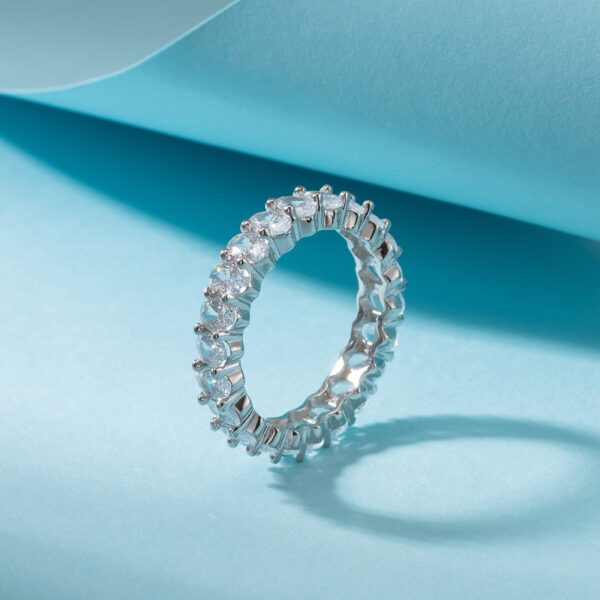Silver ring with CZ diamonds Size 6 - Image 2