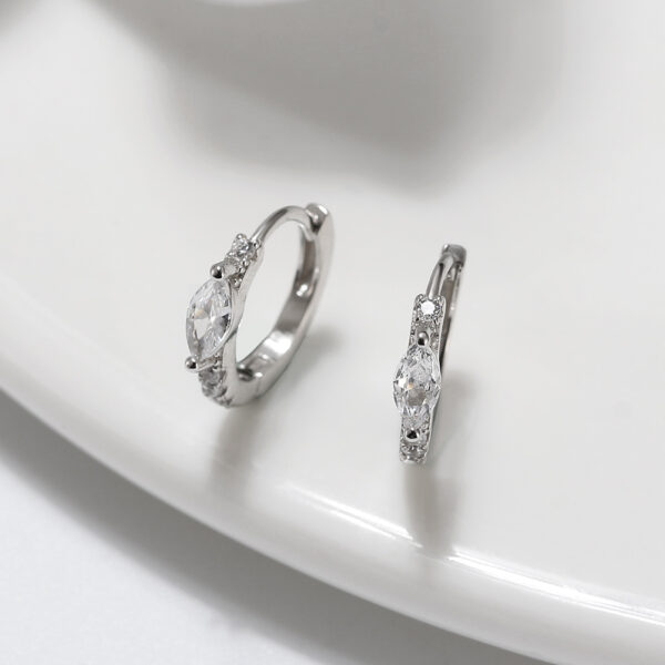 925 Sterling Silver Hoop Earrings with white stones 9mm - Image 2