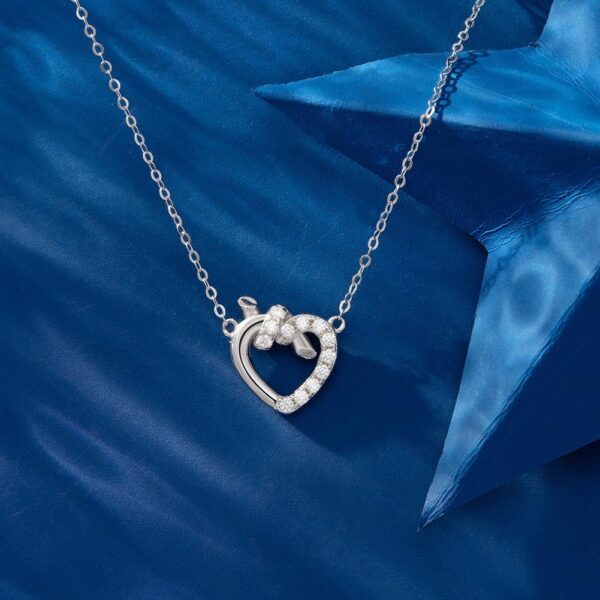 925 Sterling Silver heart shaped Necklace - Image 2
