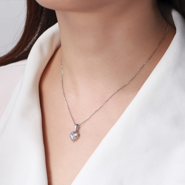 Womans heart shaped 925 Sterling Silver Necklace - Image 2