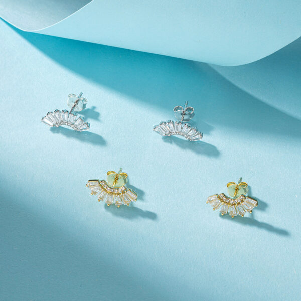 Gorgeous 925 Sterling Silver Stud Earrings with stones for her - Image 3