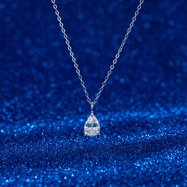 Womans 925 Sterling Silver Necklace with shinning stone - Image 3
