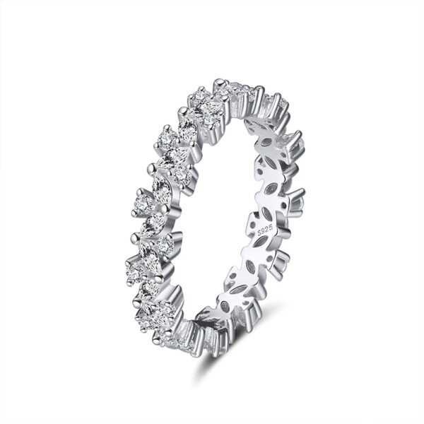 925 Sterling Silver gorgeous ring for her Size 7
