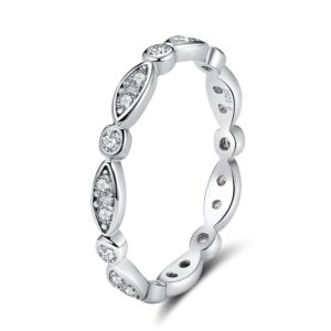 925 Sterling Silver magnificent ring for her Size 8