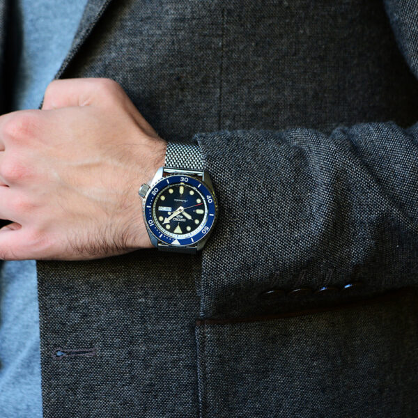 Seiko SRPD71K1 5 Sports SKX Series Stainless steel mesh strap - Image 3
